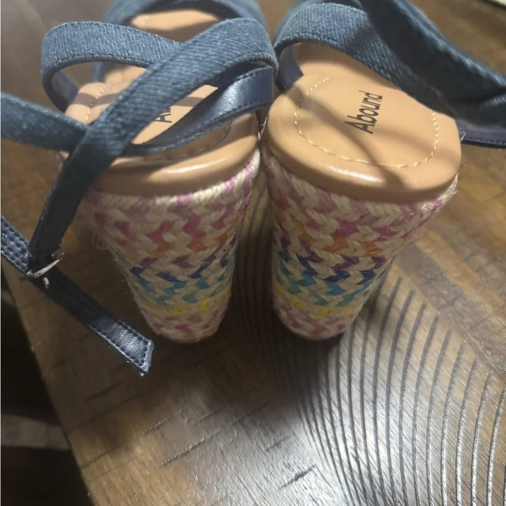 Colorful Woven Wedge Sandals - Picture 5 of 5